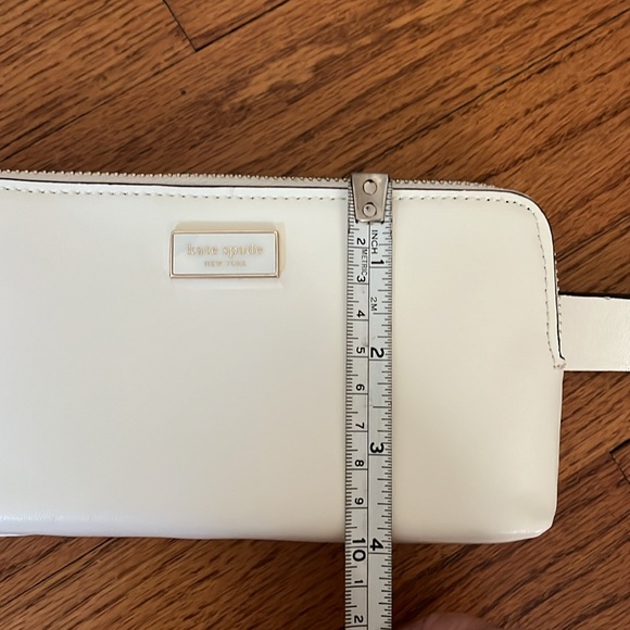 Kate Spade belt bag. - Picture 7 of 8